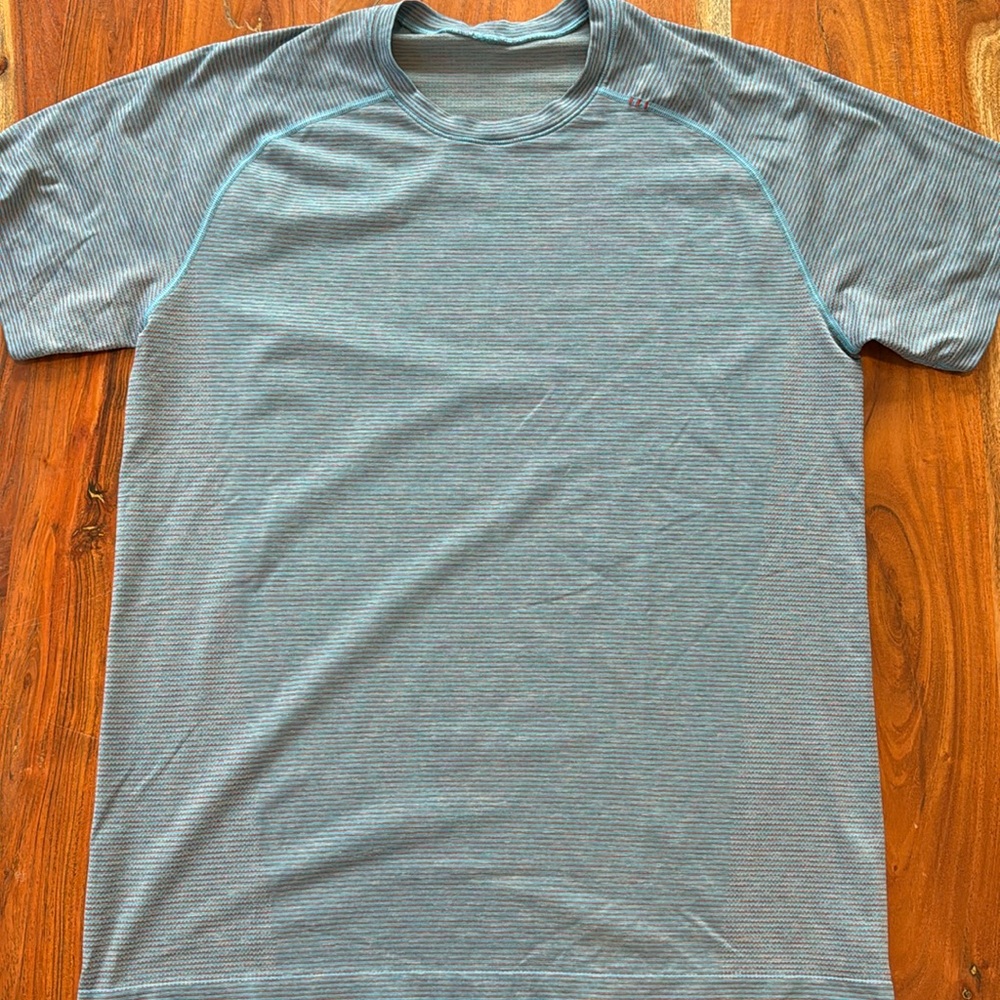 Lululemon Metal Vent Shirt